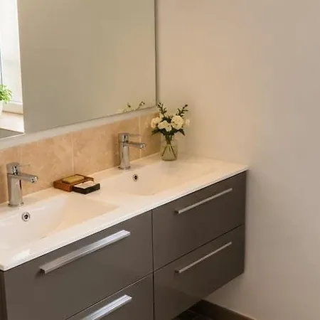 Latour Des Sens Maison De 6 Personnes Ferienhaus *